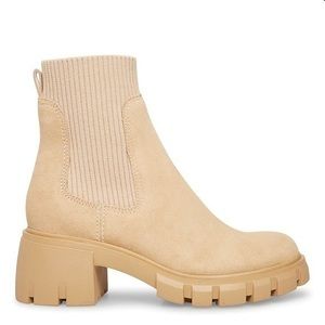 Steve Madden Women's Hutch Sand Suede Ankle Boot